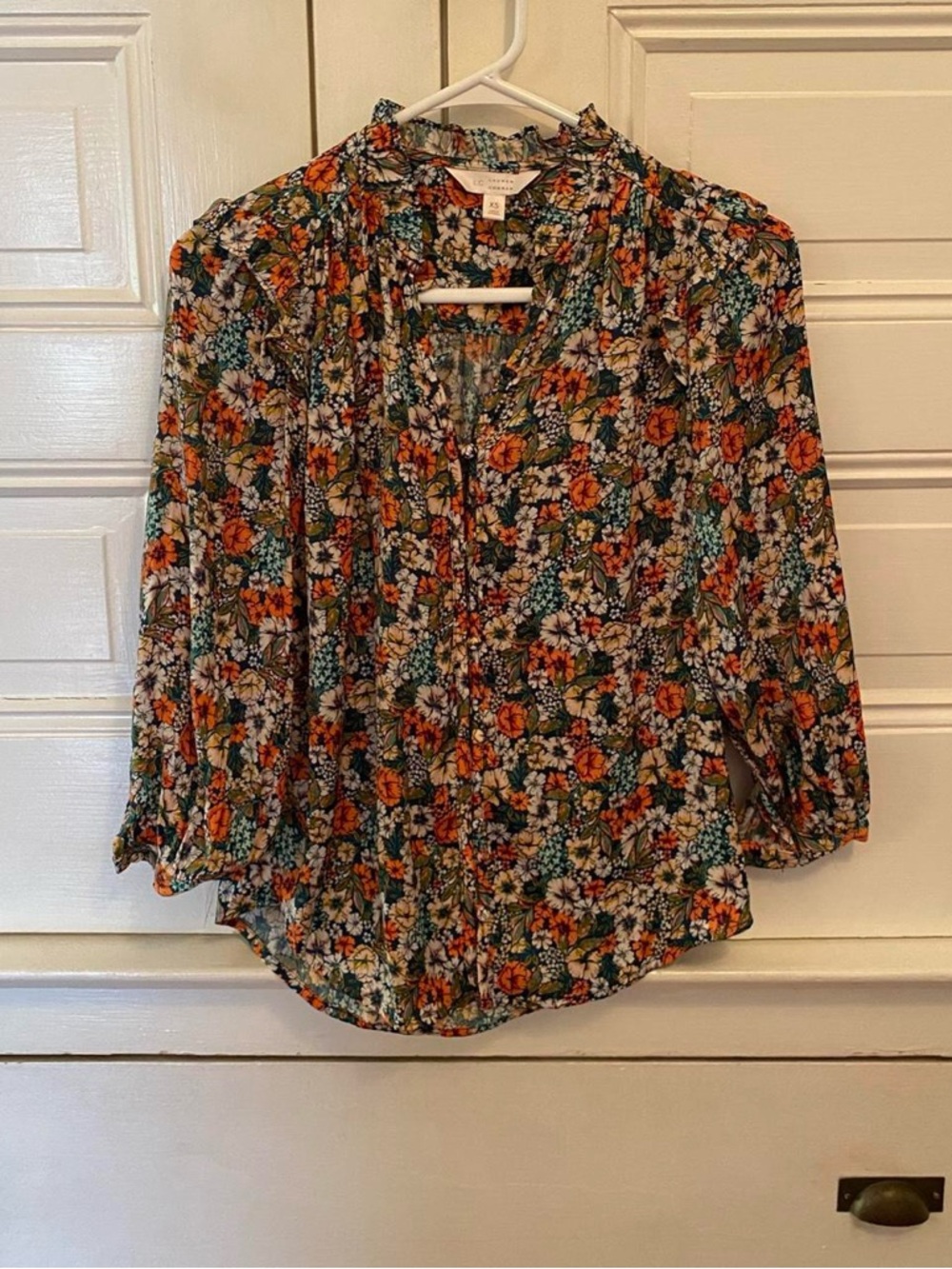 LC Lauren Conrad Orange Floral V-Neck Ruffle Blouse